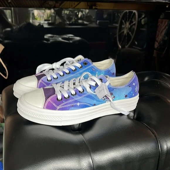 Custom Converse - Picture 2 of 4